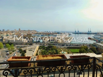 GENOVA Principe ex Miramare appartamento arredato fronte mare vista panoramica