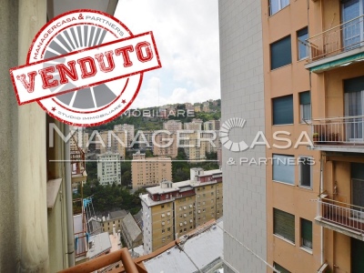 GENOVA Oregina - Via Napoli - Appartamento di 3,5 vani con due balconi